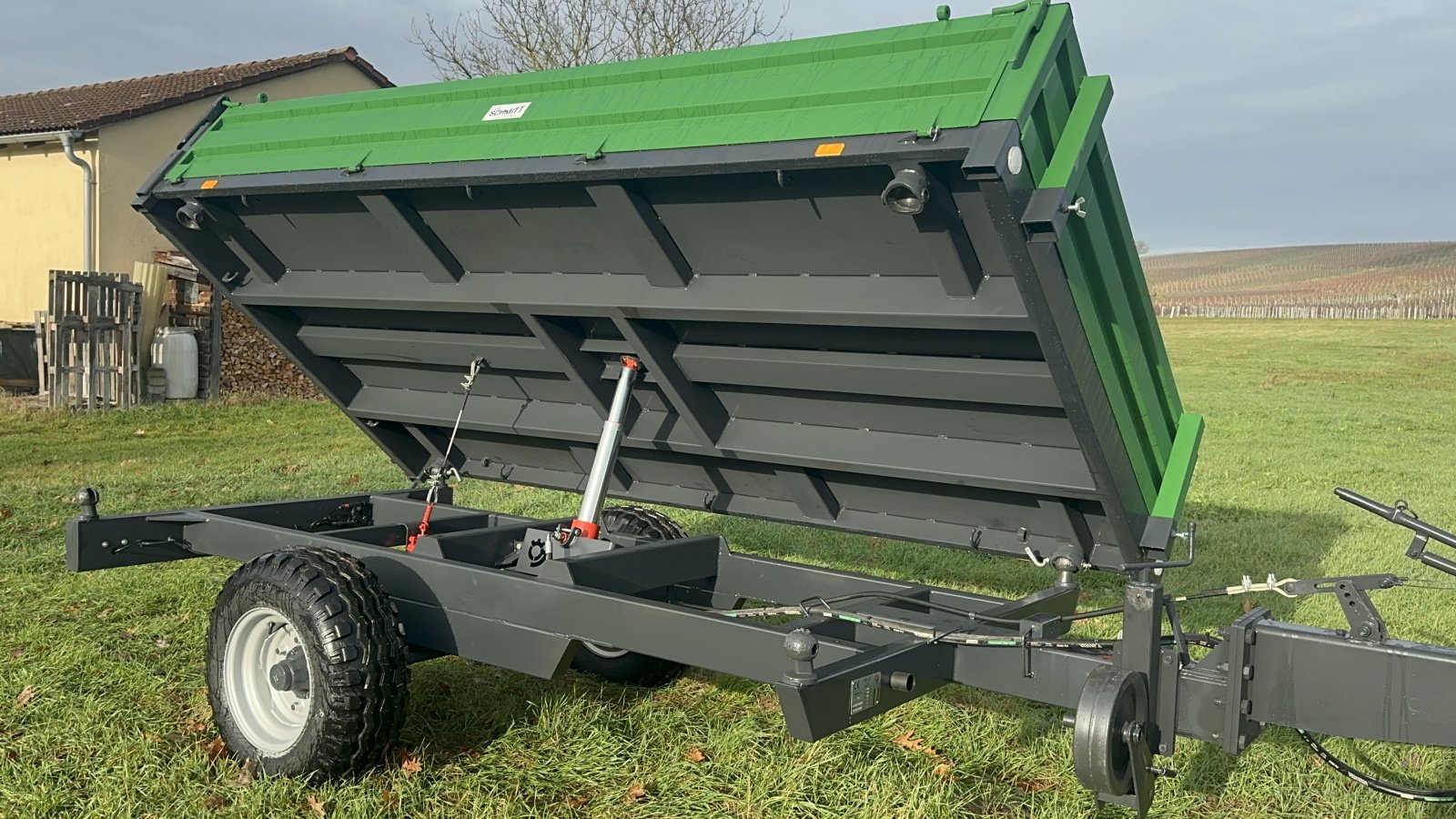 Einachskipper des Typs Schmitt Sommerach Essenza 4,5 T, Neumaschine in Sommerach (Bild 3)