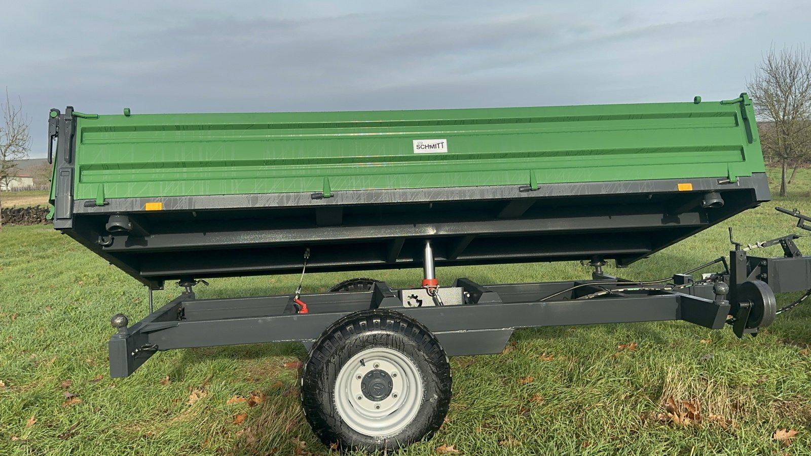 Einachskipper des Typs Schmitt Sommerach Essenza 4,5 T, Neumaschine in Sommerach (Bild 4)