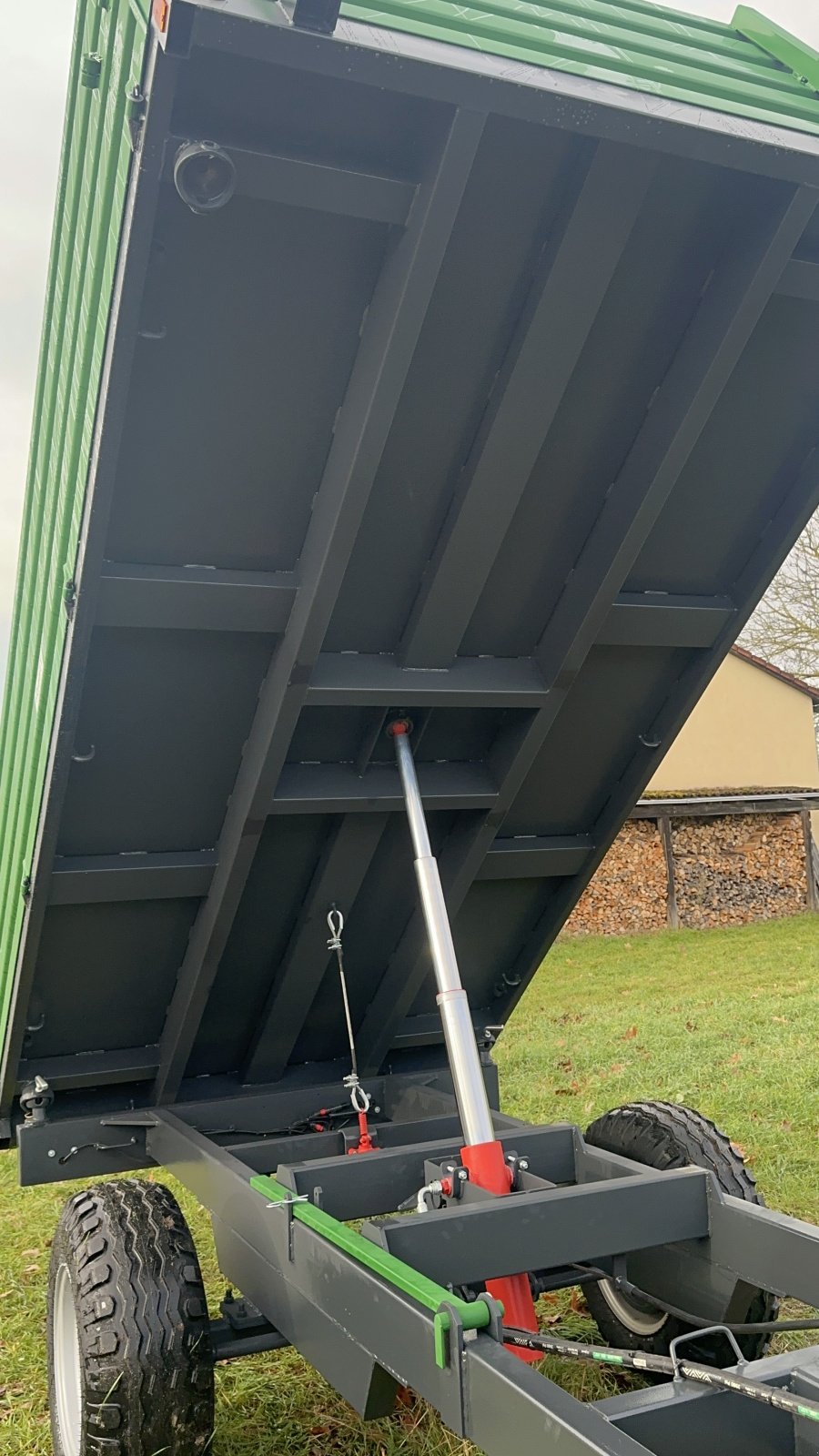 Einachskipper des Typs Schmitt Sommerach Essenza 4,5 T, Neumaschine in Sommerach (Bild 13)