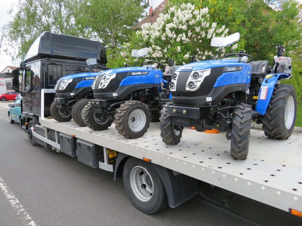 Kommunaltraktor des Typs Solis 20, Neumaschine in Sommerach (Bild 15)