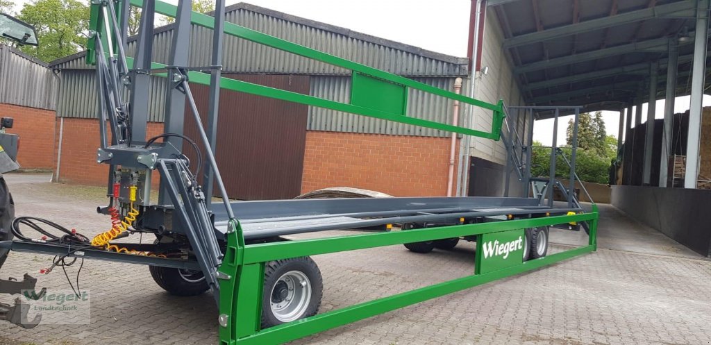 Ballensammelwagen des Typs Wiegert BWL 1040, Neumaschine in Ostbevern (Bild 1)