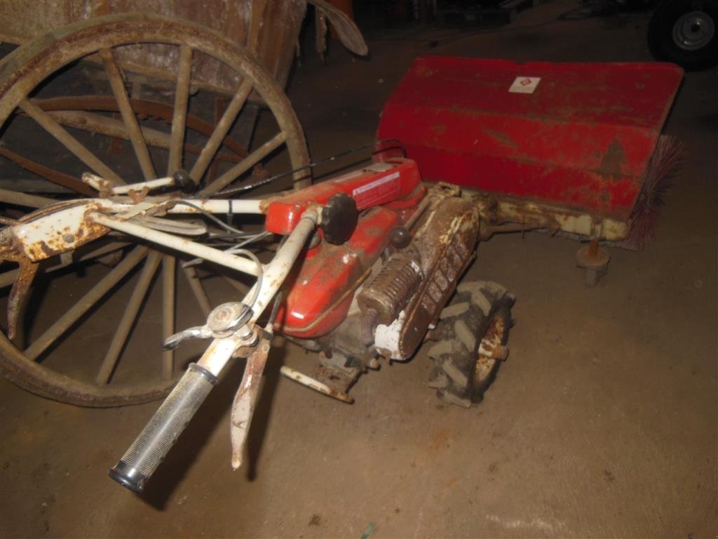 Geräteträger des Typs Iseki KF522 med kost, Gebrauchtmaschine in Egtved (Bild 3)