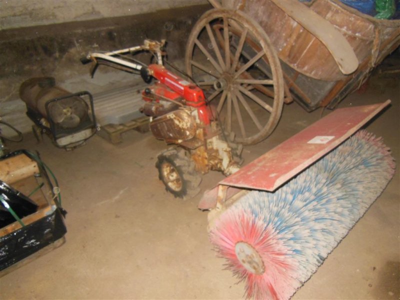 Geräteträger des Typs Iseki KF522 med kost, Gebrauchtmaschine in Egtved (Bild 1)