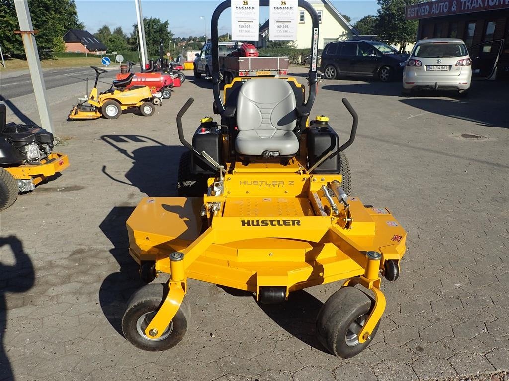 Rasentraktor des Typs Hustler  Z DIESEL SHIBAURA 72" m/el-hydr-højderegulering, Gebrauchtmaschine in Egtved (Bild 1)