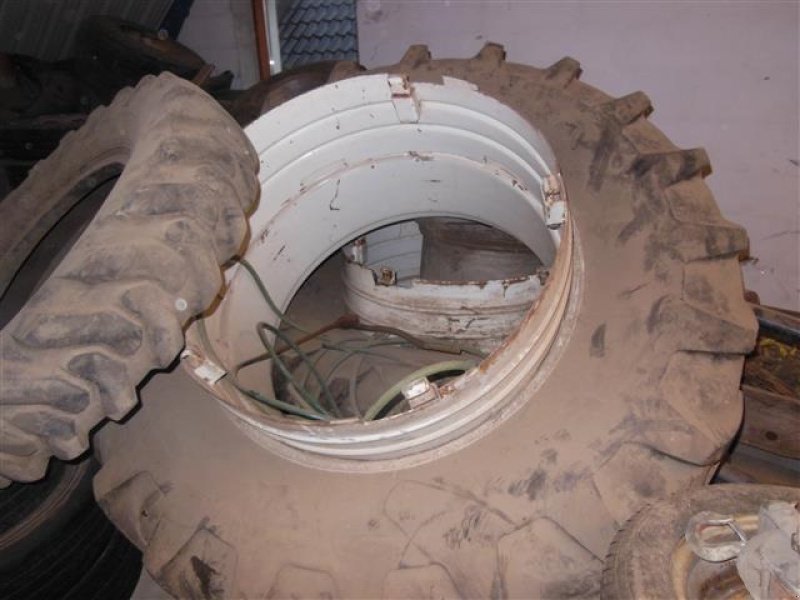 Reifen des Typs GoodYear 20,8x38, 1 sæt, Gebrauchtmaschine in Egtved (Bild 2)