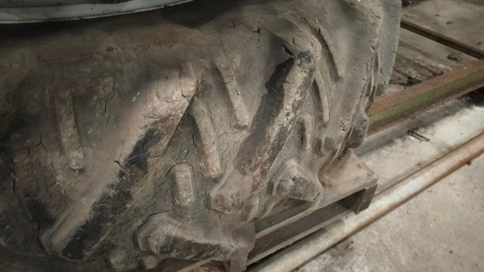 Reifen des Typs Sonstige 16,9 x 38, Gebrauchtmaschine in Egtved (Bild 9)