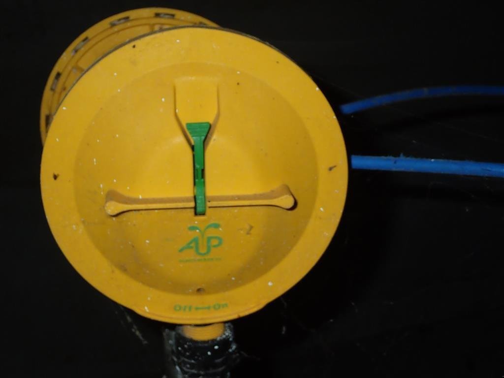 Aufstallung des Typs Sonstige AP Aqua Flow vandventiler med vippetrug, Gebrauchtmaschine in Egtved (Bild 2)