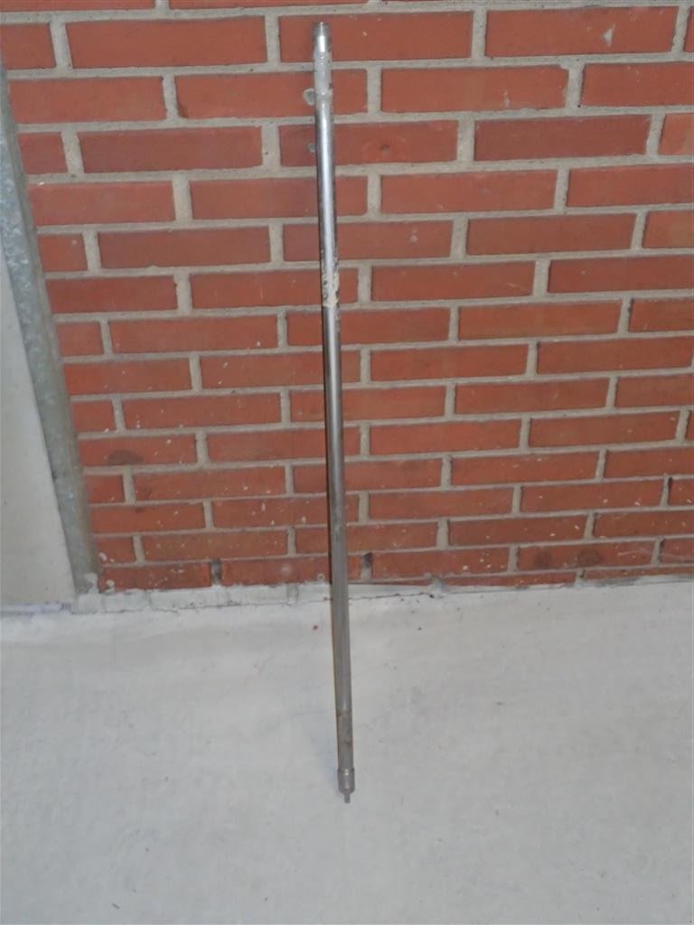 Aufstallung des Typs Sonstige 48 stk. 1/2" 1 meter rustfri vandrør med ventil, Gebrauchtmaschine in Egtved (Bild 1)