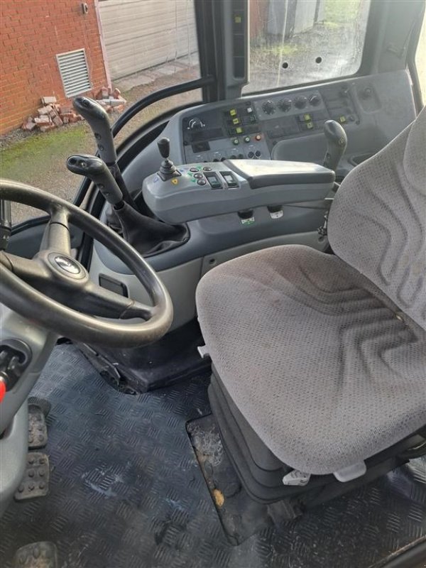 Traktor des Typs Valtra T 150, Gebrauchtmaschine in Spøttrup (Bild 2)