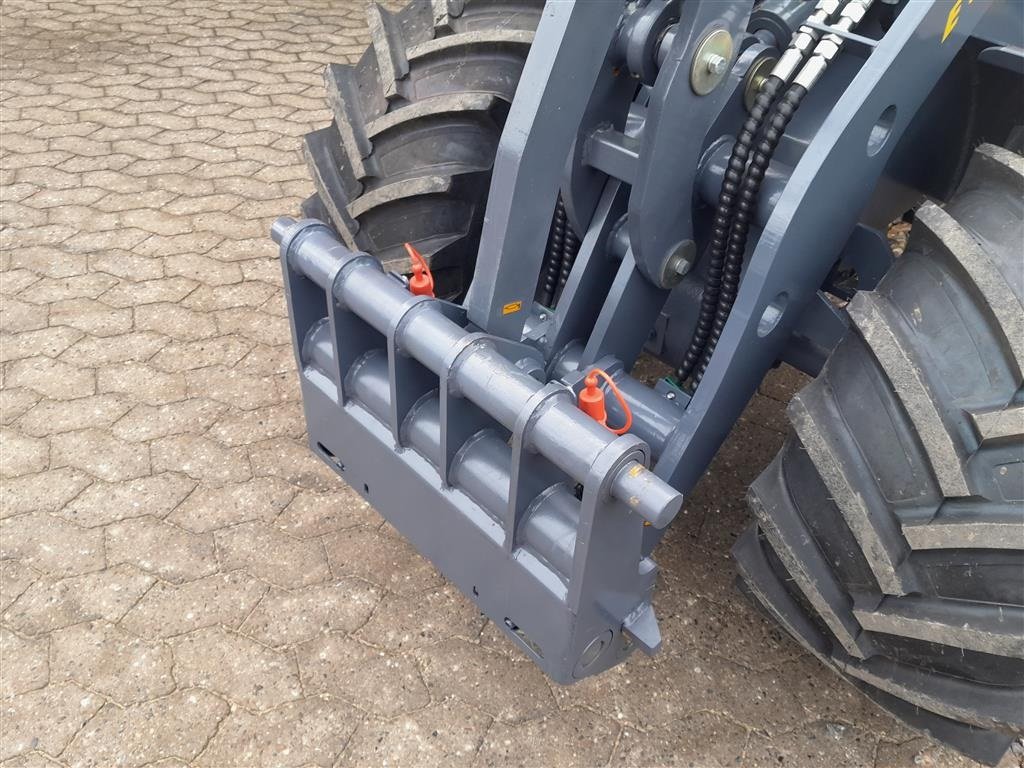 Kompaktlader des Typs Eurotrac W12S med førerhus, skovl og gafler, Gebrauchtmaschine in Rødekro (Bild 7)