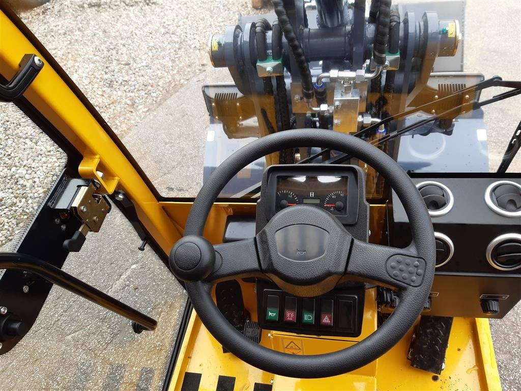 Kompaktlader des Typs Eurotrac W11 w11 lang arm  førehus, Gebrauchtmaschine in Rødekro (Bild 14)