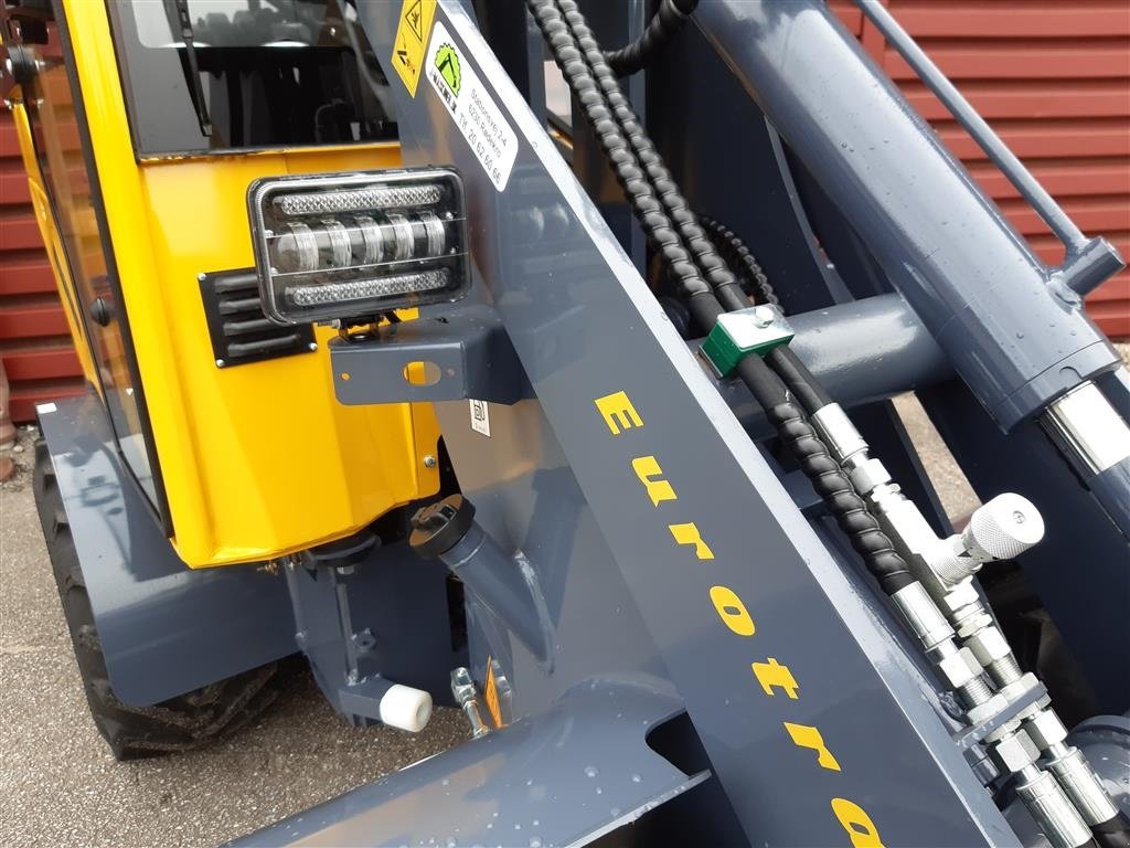 Kompaktlader des Typs Eurotrac W11 w11 lang arm  førehus, Gebrauchtmaschine in Rødekro (Bild 10)