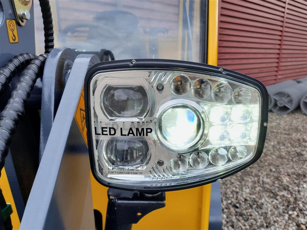 Kompaktlader des Typs Eurotrac W12 med førerhus, Gebrauchtmaschine in Rødekro (Bild 9)