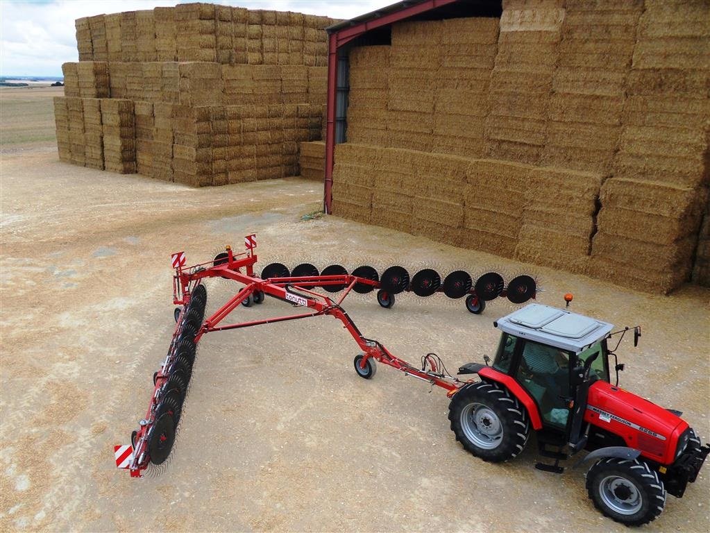 Schwader des Typs Tonutti V24  PRO version, Gebrauchtmaschine in Randers Sv (Bild 1)