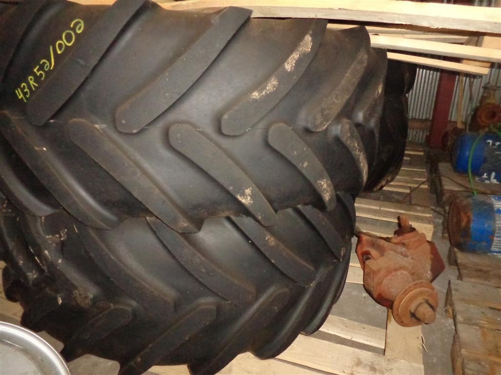 Traktor des Typs Michelin 600/65-34, Gebrauchtmaschine in Karup (Bild 1)