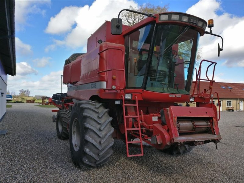 Mähdrescher des Typs Case IH KØBES - 16/21/2300 serien Samt 5088/6088/7088 og 5120/6120/7120, Gebrauchtmaschine in Storvorde (Bild 1)