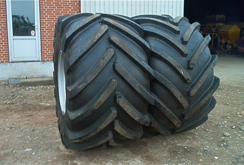 Rad des Typs Michelin 1050-32 til alle mejetærskere, Gebrauchtmaschine in Hjortshøj (Bild 1)