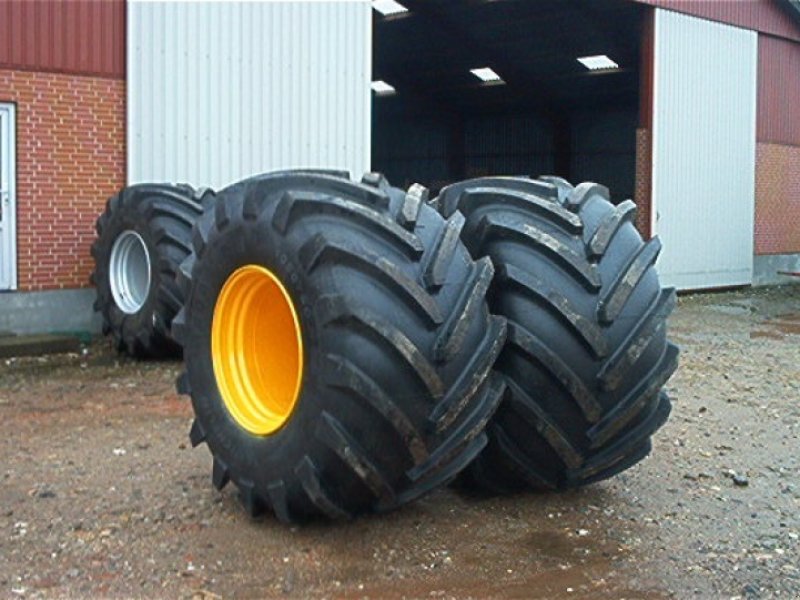 Rad des Typs Michelin 1050/50-32 8 EL 10 HUL, Gebrauchtmaschine in Hjortshøj (Bild 1)