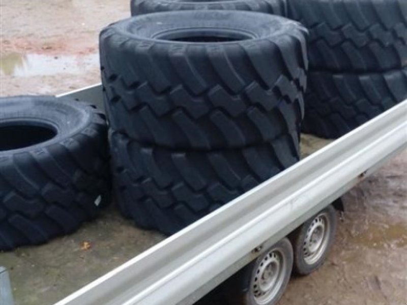 Reifen des Typs BKT Sonstiges, Gebrauchtmaschine in Hjortshøj (Bild 1)