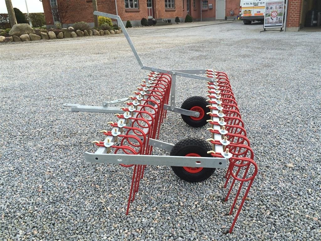 Sonstige Gartentechnik & Kommunaltechnik des Typs Sonstige GÅRDSPLADSRIVE 1,5M, Gebrauchtmaschine in Haderslev (Bild 3)