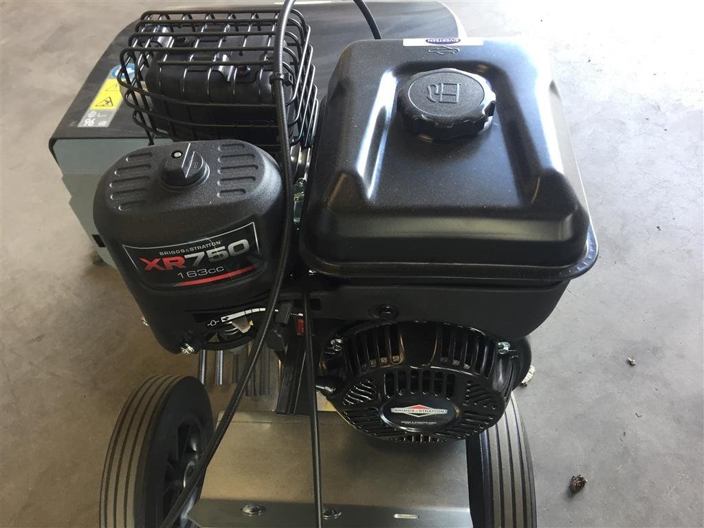 Wildkrautbürste des Typs Sonstige Greenbuster Pro III 8x3 Inkl. afdækningsskærm - samlet og klargjort., Gebrauchtmaschine in Roskilde (Bild 3)