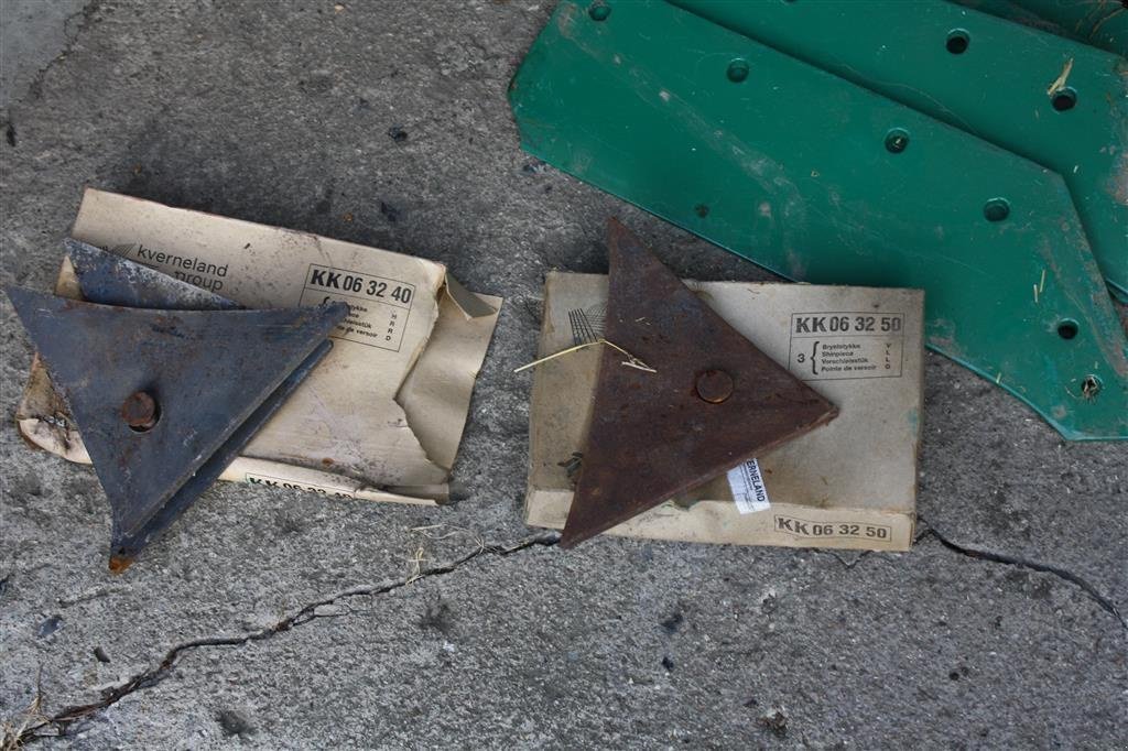 Pflug des Typs Kverneland 9 stk. brystplader til krop 3., Gebrauchtmaschine in øster ulslev (Bild 1)