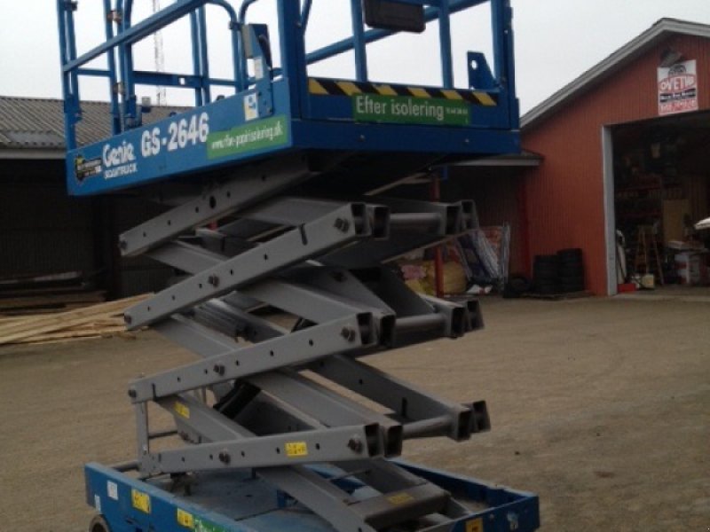 Scherenarbeitsbühne des Typs Genie 2646, Gebrauchtmaschine in Ribe (Bild 1)