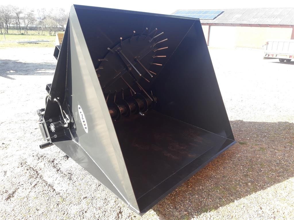 Einstreutechnik des Typs Linde Strøskovl, Gebrauchtmaschine in Struer (Bild 4)