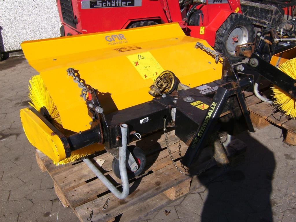 Anbaukehrmaschine des Typs GMR FF 1200 LSA, Gebrauchtmaschine in Helsinge (Bild 2)