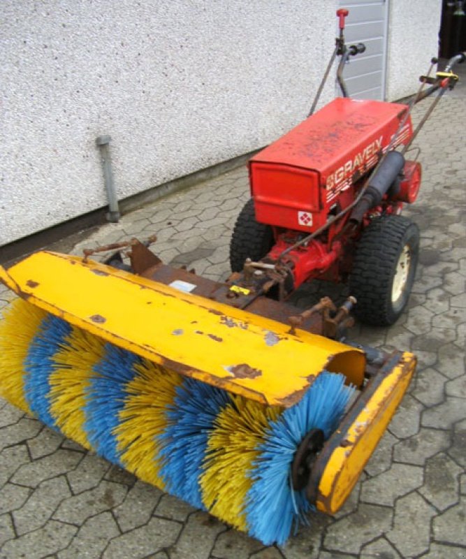 Einachstraktor des Typs Sonstige 2 hj. med fejemaskine, Gebrauchtmaschine in Helsinge (Bild 1)