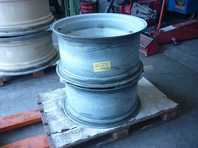 Rad des Typs Titan Felgen  28 ", Neumaschine in Helgisried (Bild 2)