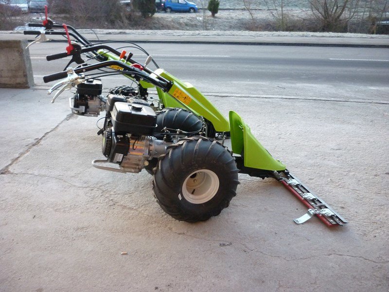 Motormäher des Typs Grillo GF 3 DF, Neumaschine in Helgisried (Bild 3)