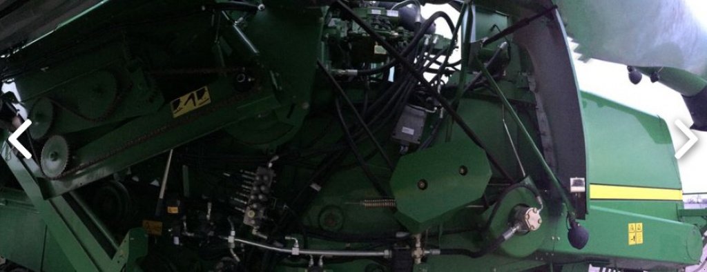 Oldtimer-Mähdrescher des Typs John Deere T660i, Neumaschine in Київ (Bild 4)