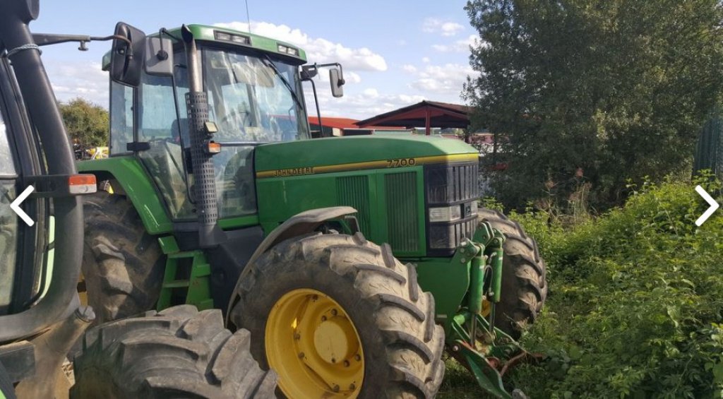 Oldtimer-Traktor des Typs John Deere 7700,  in Подворки (Bild 1)