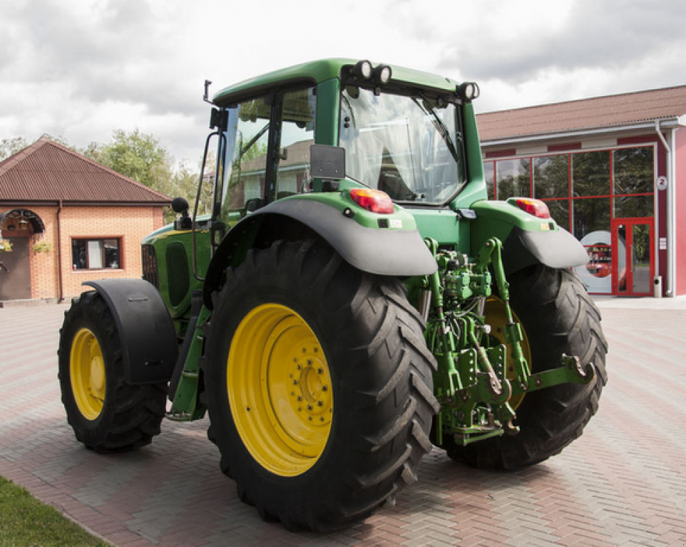 Oldtimer-Traktor des Typs John Deere 6920, Neumaschine in Житомир (Bild 2)