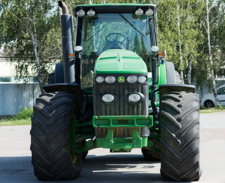 Oldtimer-Traktor des Typs John Deere 8430, Neumaschine in Житомир (Bild 5)