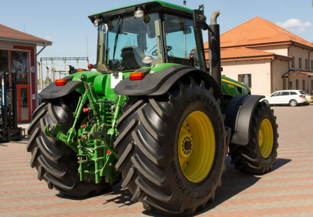 Oldtimer-Traktor des Typs John Deere 8530, Neumaschine in Житомир (Bild 2)