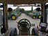 Oldtimer-Traktor des Typs John Deere 7230R, Neumaschine in Звенигородка (Bild 5)