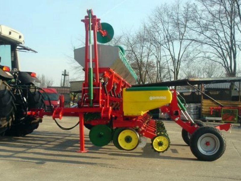 Gareeggenfelder des Typs Unia Gamma,  in Луцьк (Bild 1)