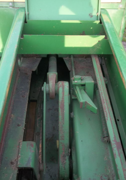 Hochdruckpresse des Typs John Deere 332A,  in Ковель (Bild 4)