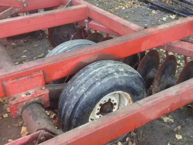 Wiesenegge des Typs Case IH International 490,  in Київ (Bild 1)