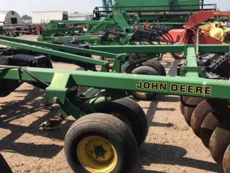 Direktsaatmaschine des Typs John Deere 750,  in Київ (Bild 1)