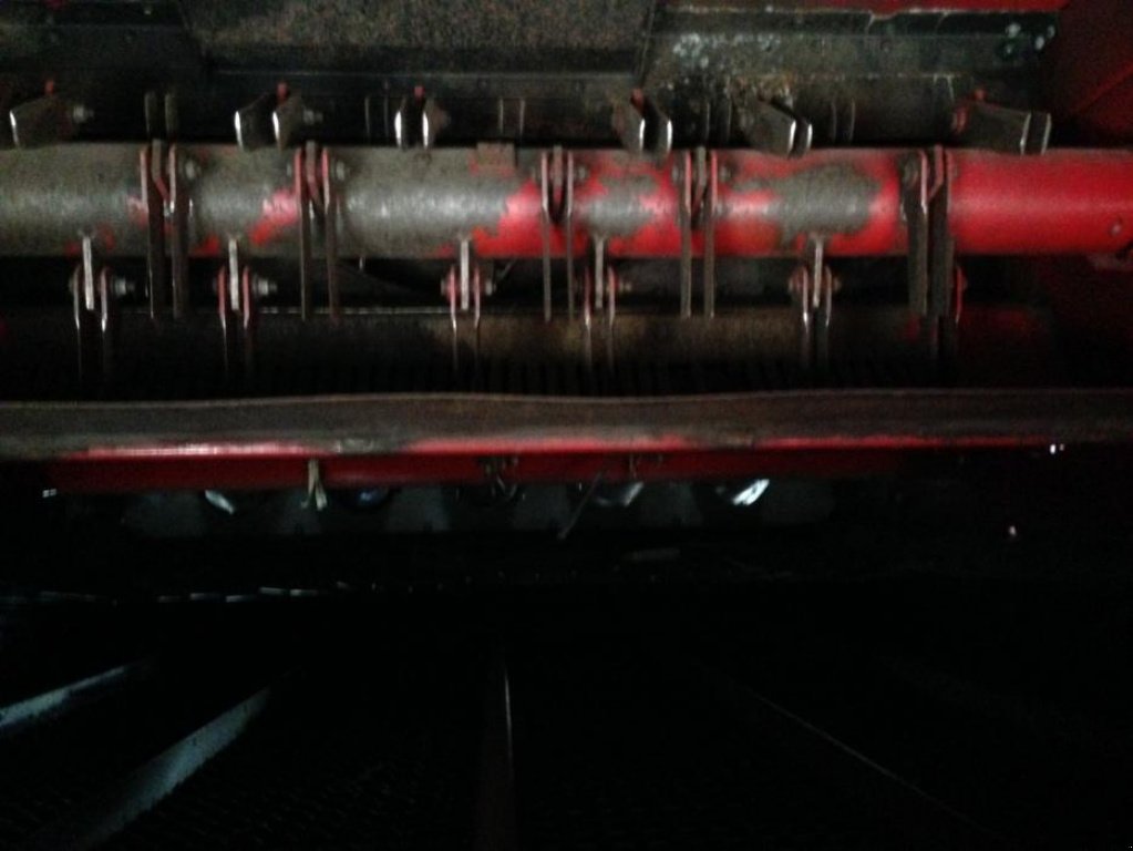 Oldtimer-Mähdrescher des Typs Case IH Axial Flow 2388, Neumaschine in Київ (Bild 10)