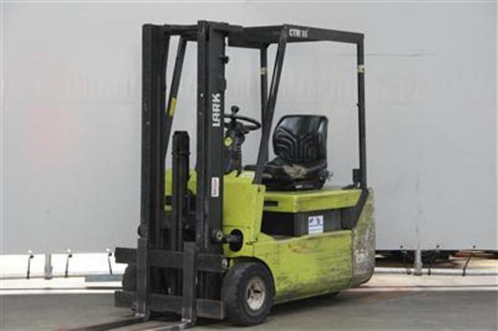 Gabelstapler des Typs Clark CMT16,  in Харків (Bild 1)