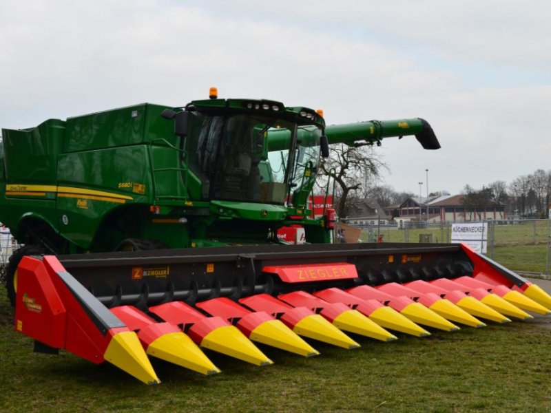 Maispflückvorsatz des Typs Ziegler Corn Champion C12S,  in Володарка (Bild 1)