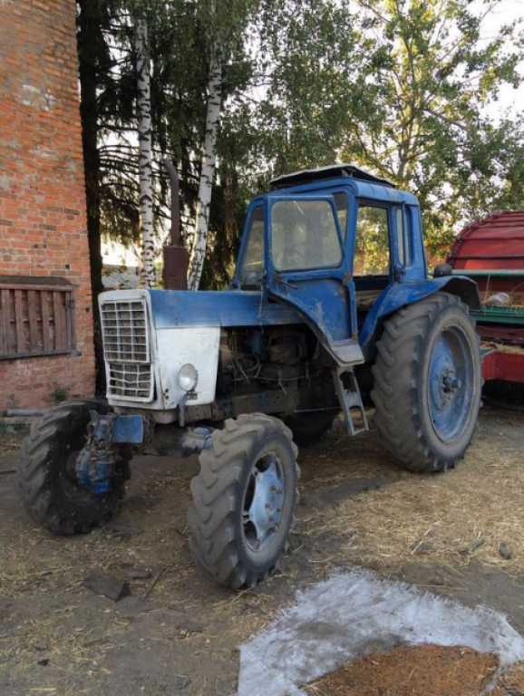 Oldtimer-Traktor des Typs Belarus Беларус-82, Neumaschine in Житомир (Bild 1)