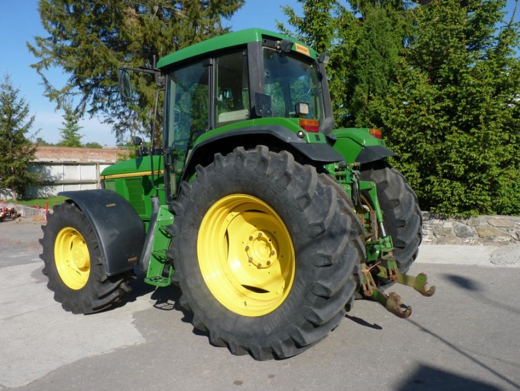 Oldtimer-Traktor des Typs John Deere 6910 TLS, Neumaschine in Звенигородка (Bild 4)