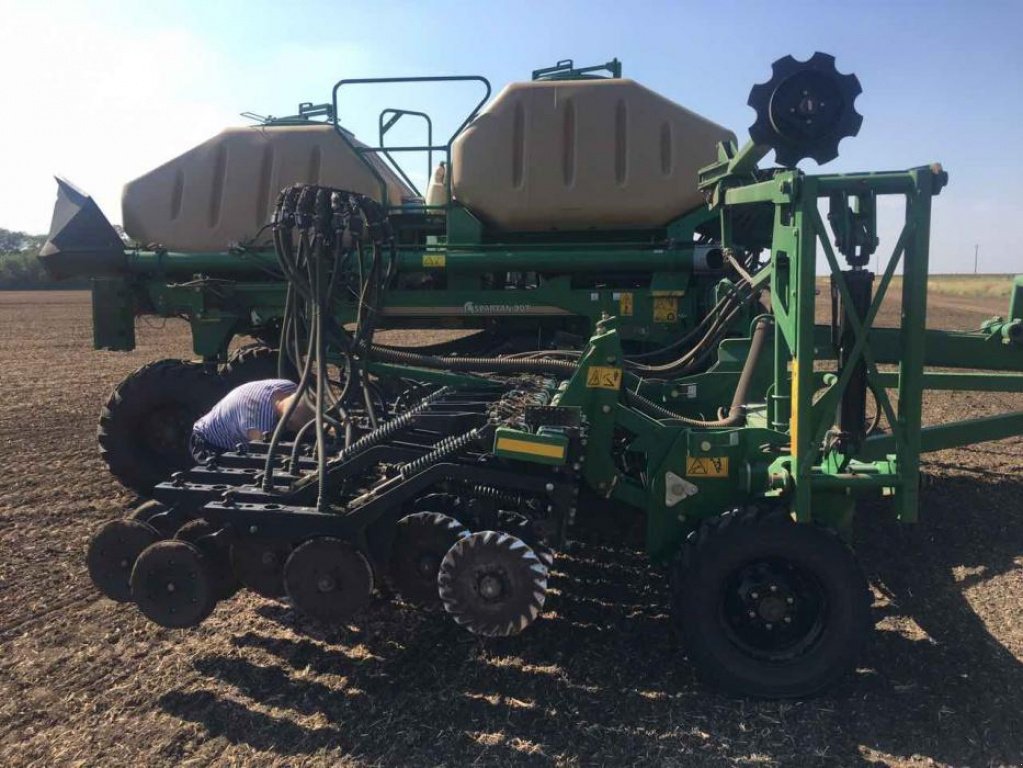 Sämaschine des Typs Great Plains 2220,  in Запоріжжя (Bild 2)