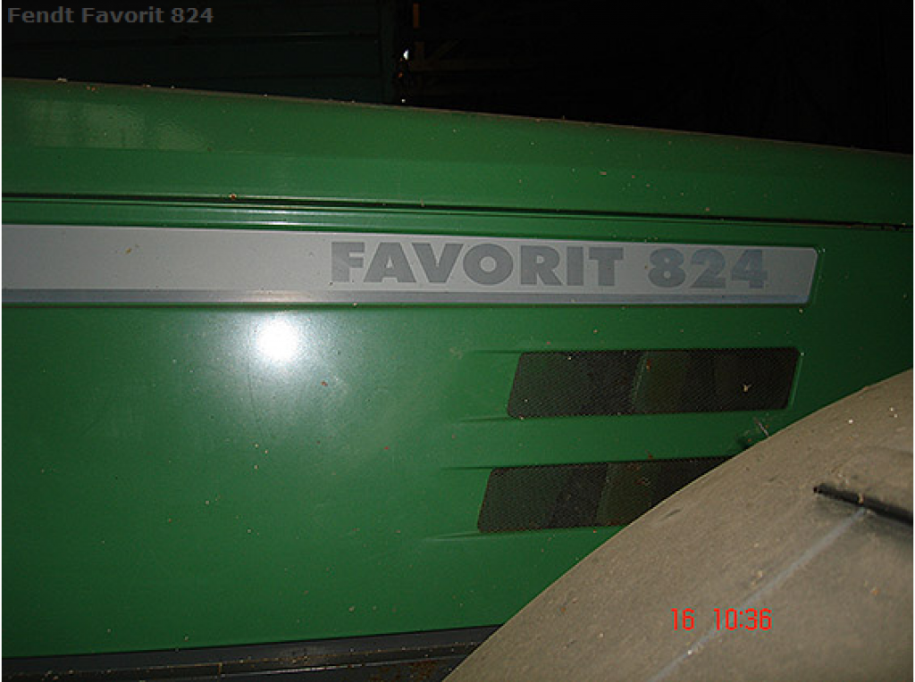 Oldtimer-Traktor des Typs Fendt Favorit 824, Neumaschine in Рівне (Bild 3)