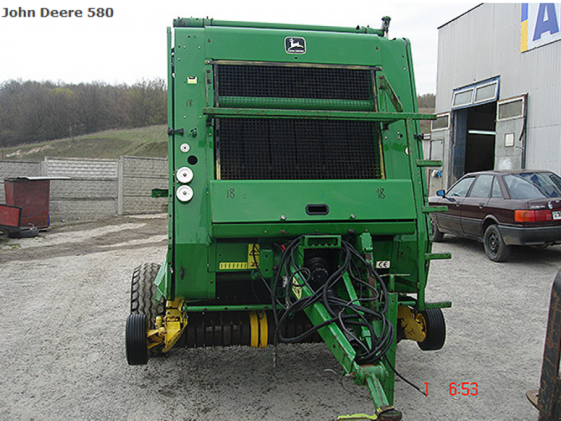Rundballenpresse des Typs John Deere 580,  in Рівне (Bild 1)